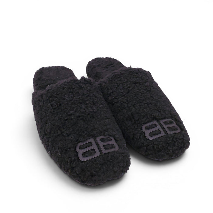 BALENCIAGA BLACK SHEARLING COZY MULES - SIZE 37