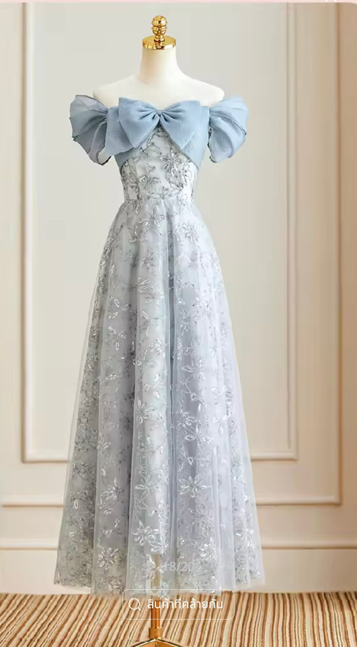 เดรสลูกไม้เปิดไหล่โบว์หน้า | Blue Bow Front Off-Shoulder Lace Dress