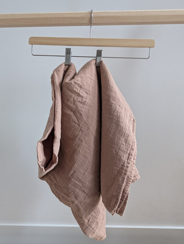 Mushie Linen Swaddle (One Size)