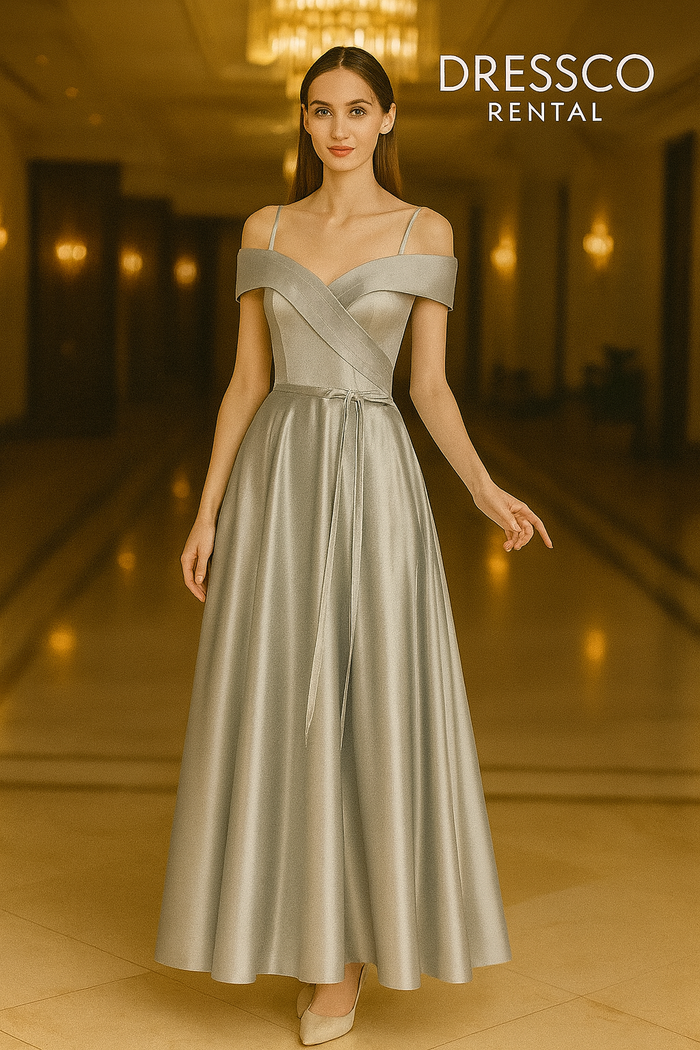 ชุดราตรีเปิดไหล่เฉียง สีเทาเงิน | Silver Off-Shoulder Gown