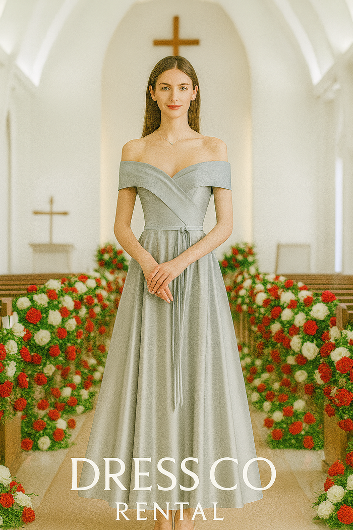 ชุดราตรีเปิดไหล่เฉียง สีเทาเงิน | Silver Off-Shoulder Gown