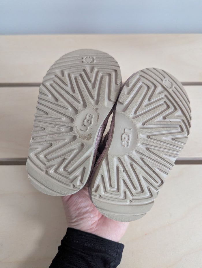 Uggs Shearling Boots (6C)